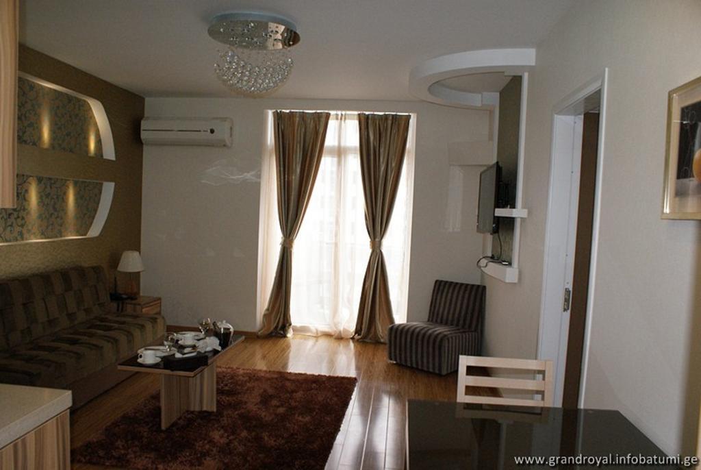 Grand Royal Batumi Aparthotel Szoba fotó