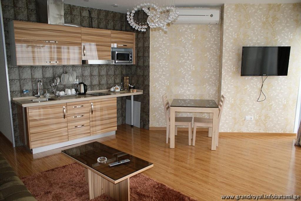 Grand Royal Batumi Aparthotel Szoba fotó